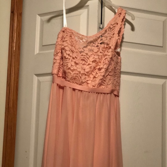 Pink short lace off-the-shoulder bridesmaid dress! - Picture 3 of 4
